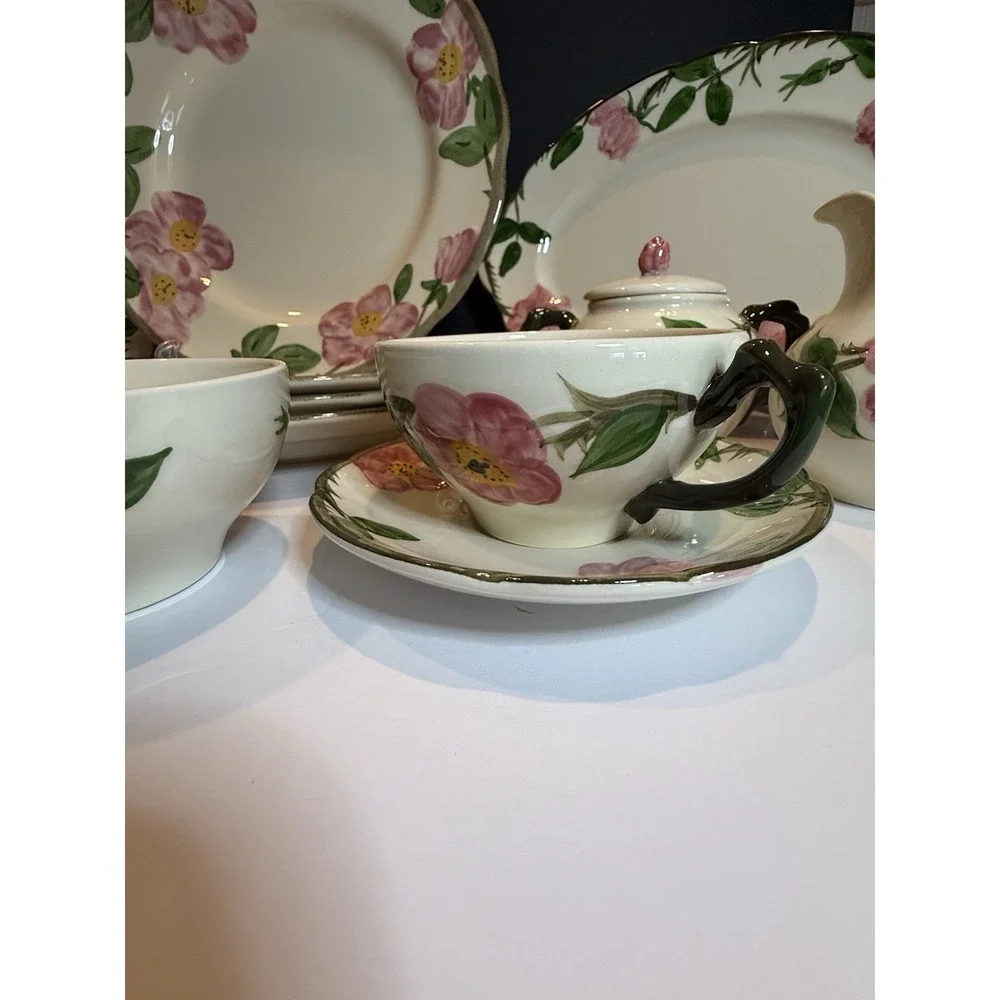 Franciscan Desert Rose 1995 Dinnerware Set 16 Pc Johnson Bros Plates Cups Gravy
